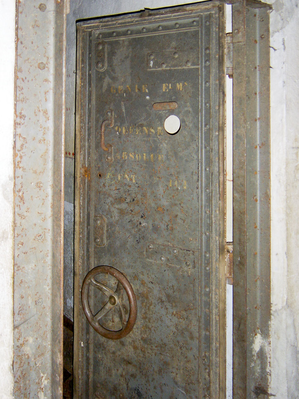 Ligne Maginot - HETTANGE GRANDE - X8 (QUARTIER ROUSSY - III/168°RIF) - (Abri) - Porte étanche de l'usine - Michel Teiten