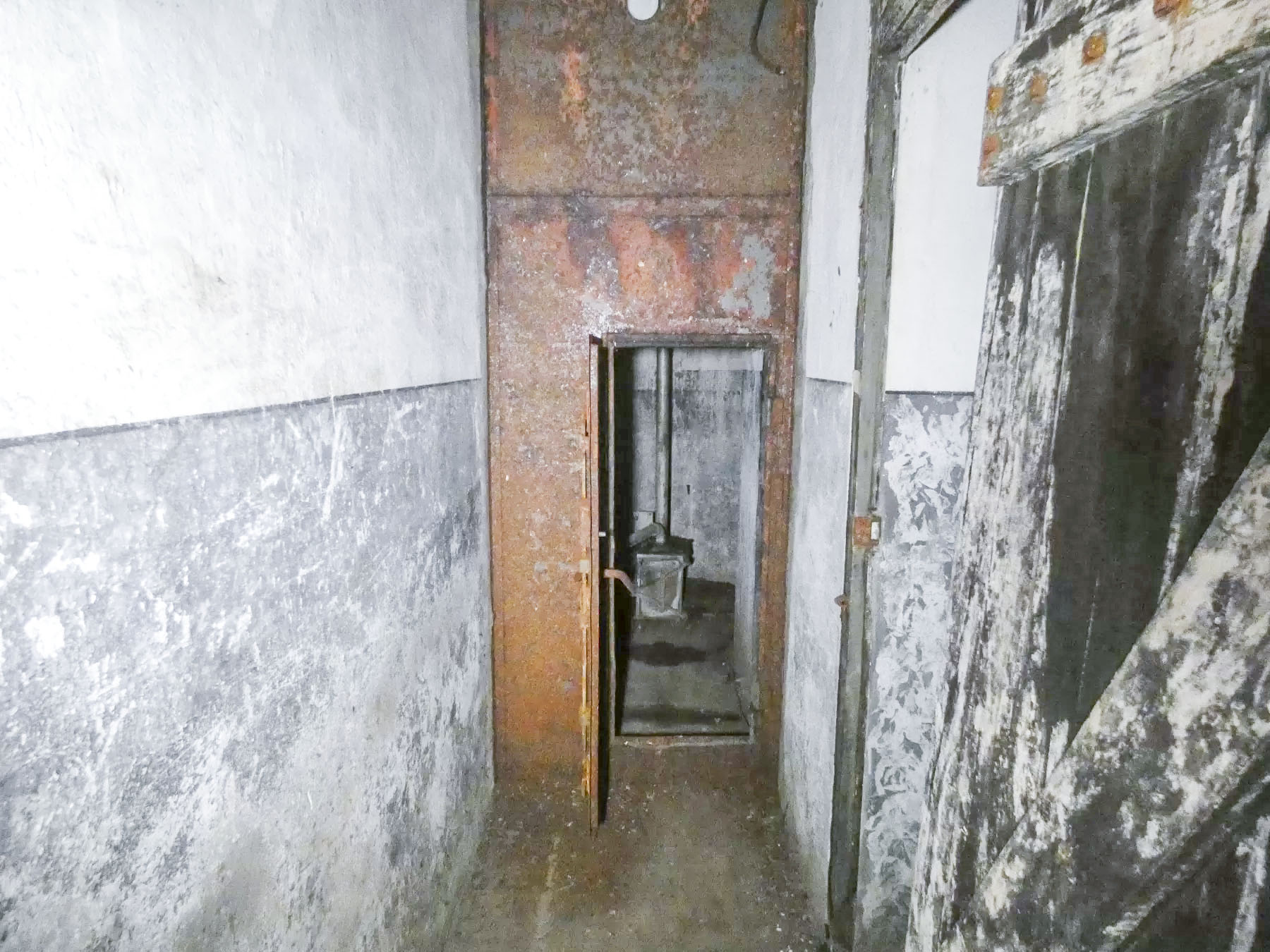 Ligne Maginot - RIPPERT - X13 (QUARTIER KARRE - II/168°RIF) - (Abri) - L'accès à la cloche GFM Est. - STENGER Mathieu