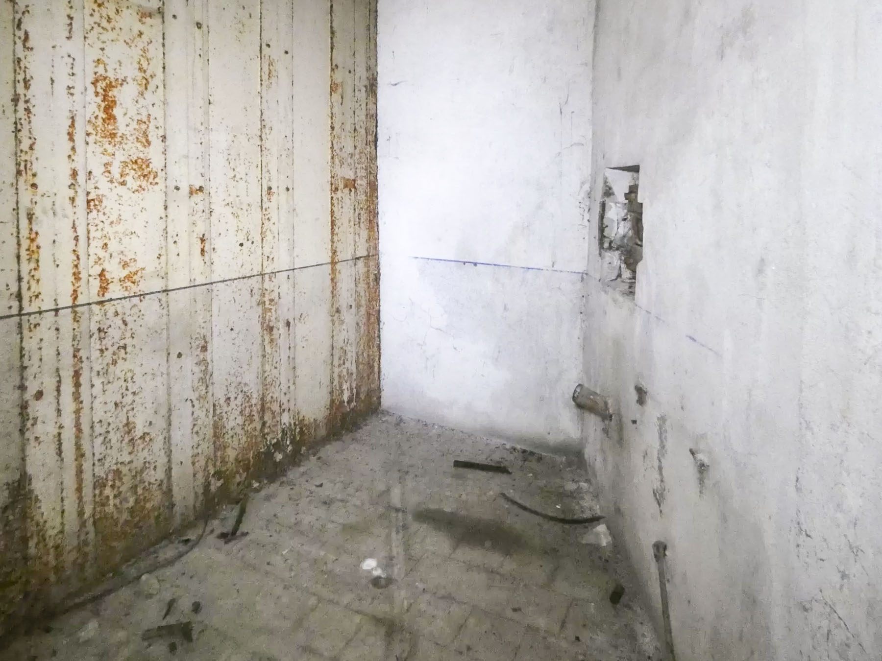 Ligne Maginot - RIPPERT - X13 (QUARTIER KARRE - II/168°RIF) - (Abri) - La chambre de tir pour FM gauche. - STENGER Mathieu