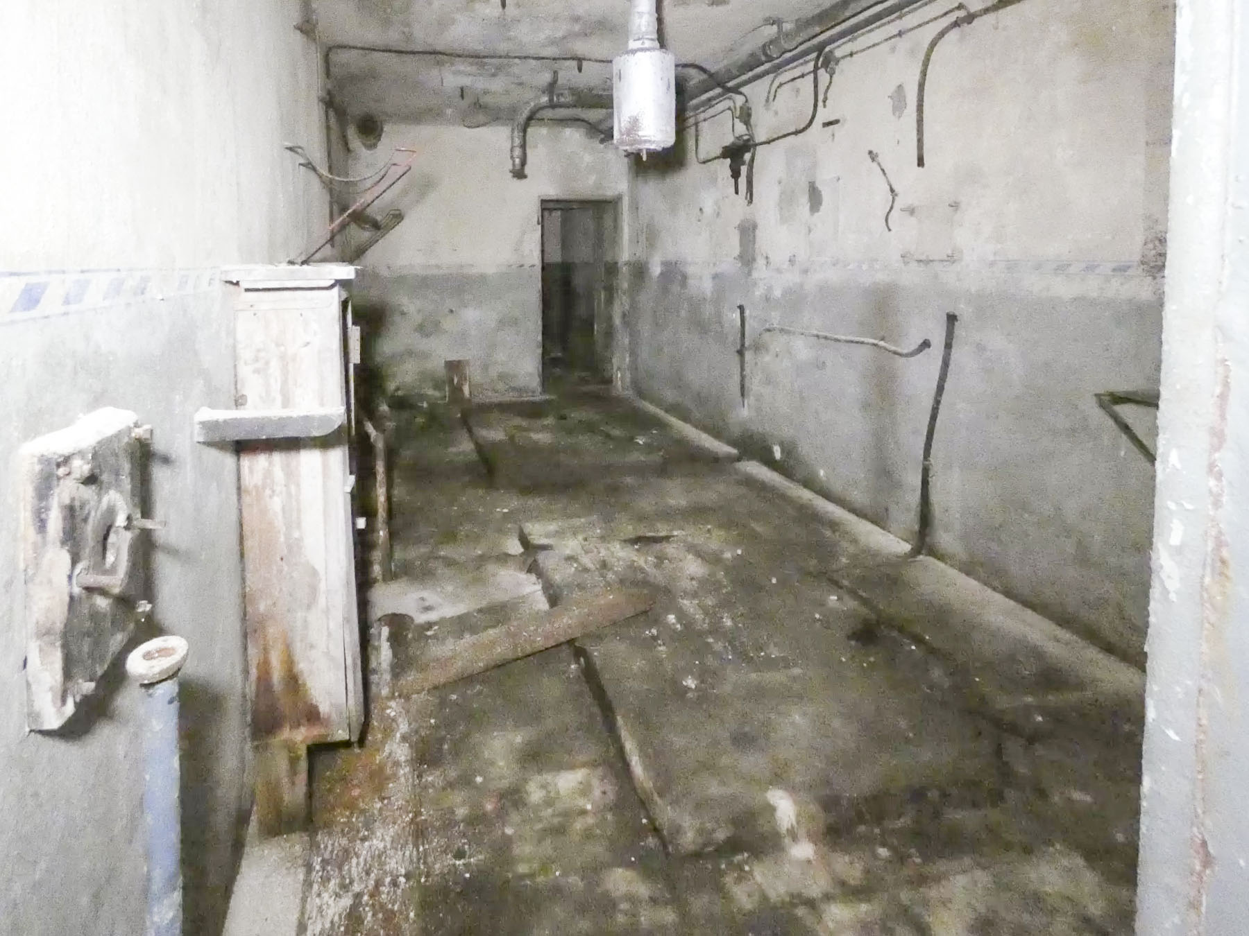 Ligne Maginot - RIPPERT - X13 (QUARTIER KARRE - II/168°RIF) - (Abri) - La centrale électrique vide d'équipements. - STENGER Mathieu