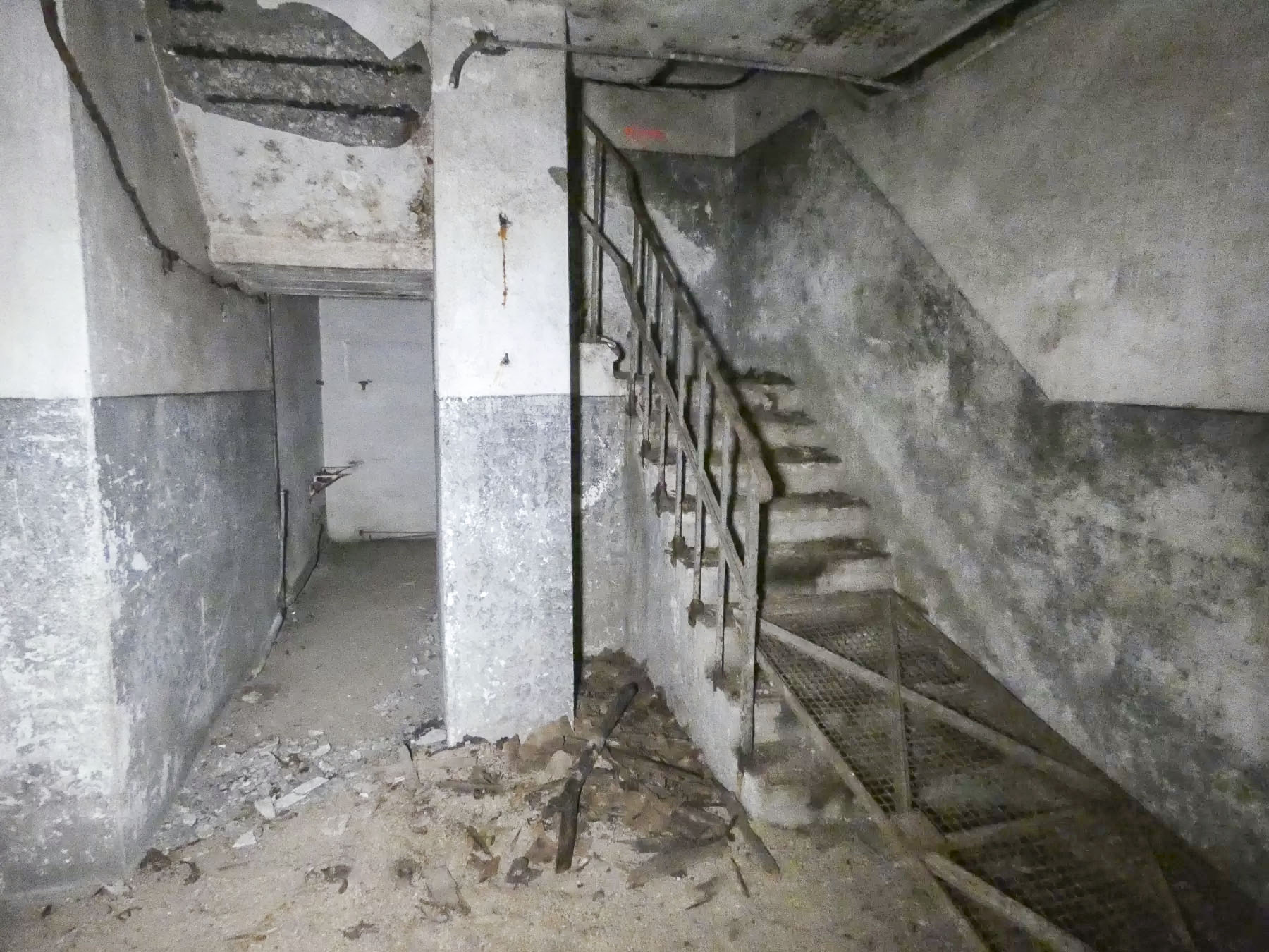 Ligne Maginot - RIPPERT - X13 (QUARTIER KARRE - II/168°RIF) - (Abri) - Le bas de l'escalier ouest. - STENGER Mathieu