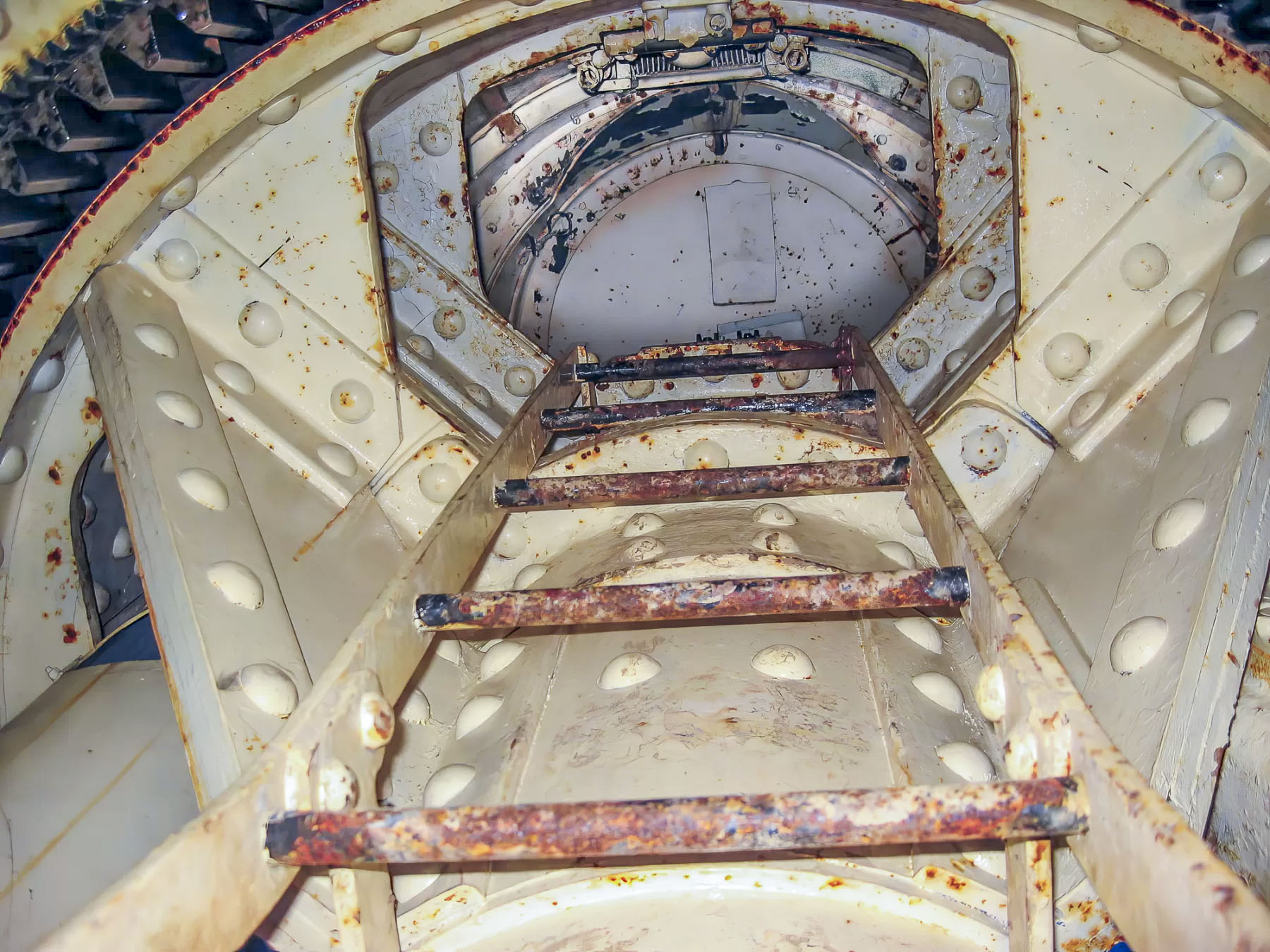 Ligne Maginot - OBERHEIDE - A14 - (Ouvrage d'infanterie) - Tourelle mitrailleuses
Accès à la chambre de tir - Michel Teiten