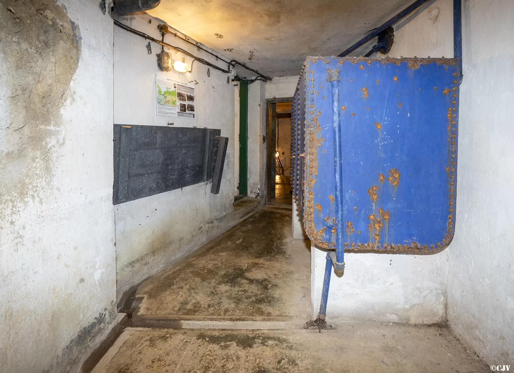 Ligne Maginot - BAMBESCH - A35 - (Ouvrage d'infanterie) - Bloc 2
Le couloir - Lia VERMEULEN