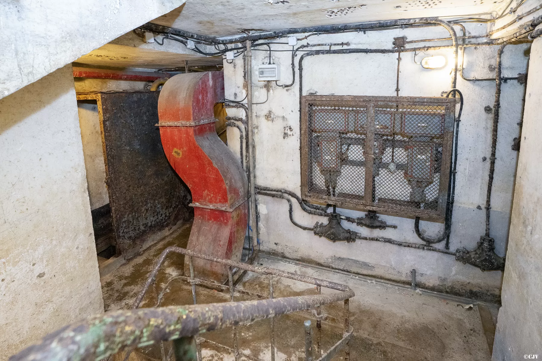 Ligne Maginot - BAMBESCH - A35 - (Ouvrage d'infanterie) - Bloc 2
Etage inférieur
 - Lia VERMEULEN