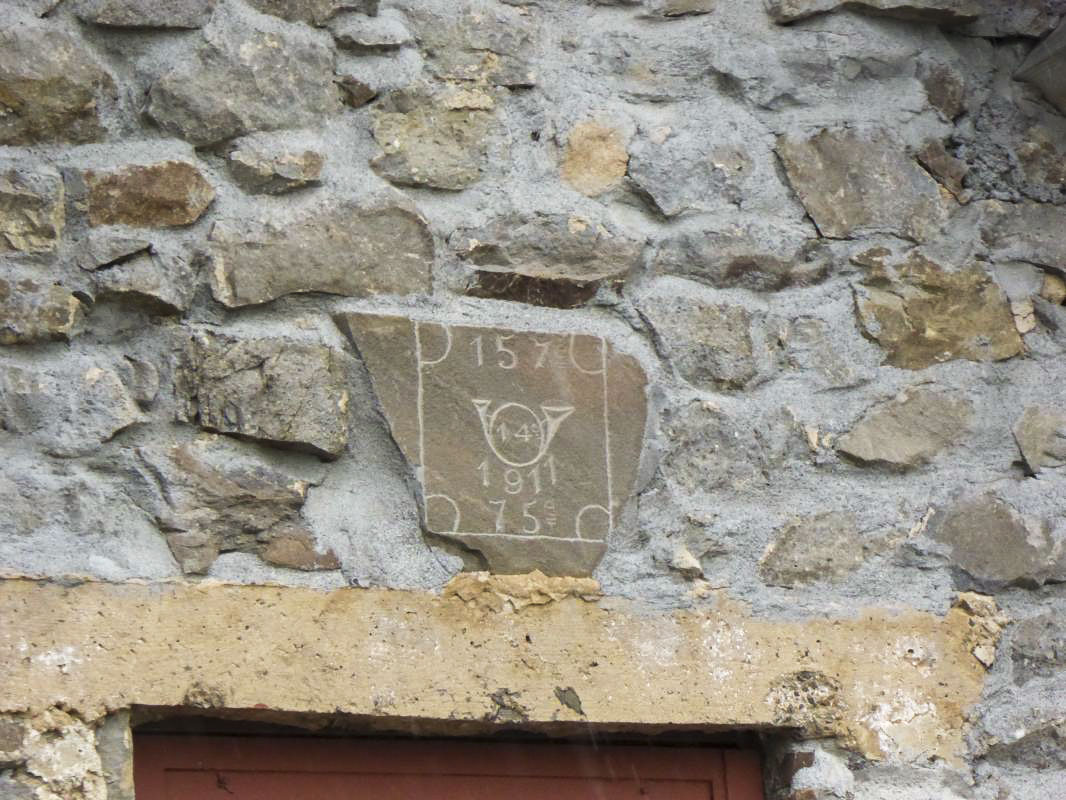 Ligne Maginot - CAMP DE RESTEFOND - (Casernement) - Ancienne Ecurie Ouest
Pignon Ouest, insigne