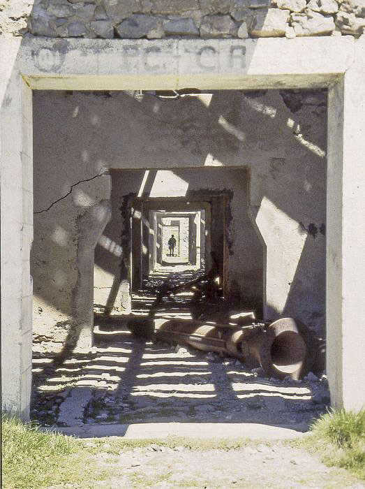 Ligne Maginot - CAMP DE RESTEFOND - (Casernement) - Passage dans les baraques