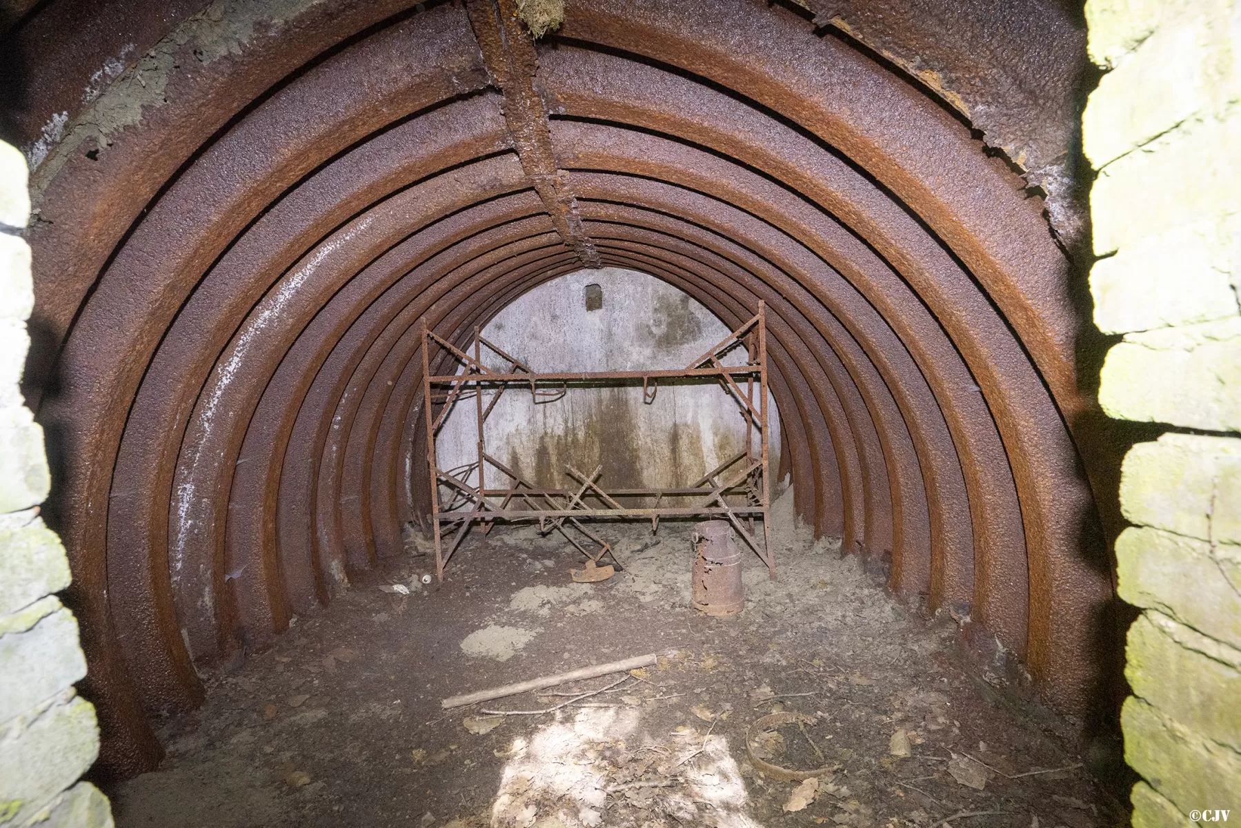 Ligne Maginot - BB3-C - EHEFLOSS EST (CM9/III/161° RIF) - (PC de Sous-Quartier) - L'alvéole gauche
L'intérieur - Lia VERMEULEN
