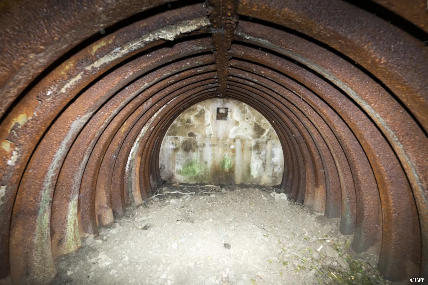 Ligne Maginot - BB3-C - EHEFLOSS EST (CM9/III/161° RIF) - (PC de Sous-Quartier) - L'alvéole droite
L'intérieur - Lia VERMEULEN