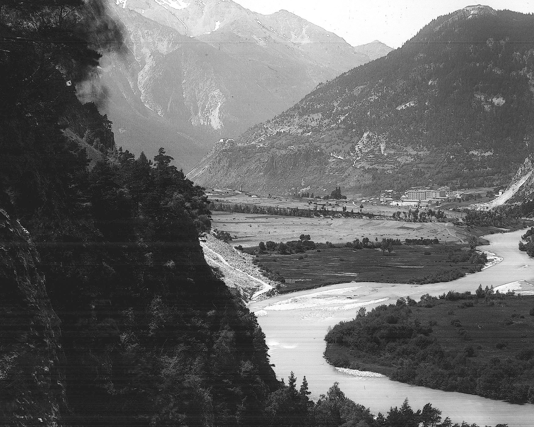 Ligne Maginot - CASERNE LOUTRAZ - (Casernement) - Les casernes Loutraz à Modane 
Photo prise entre 1905 et 1932
 - Montaz - Modane