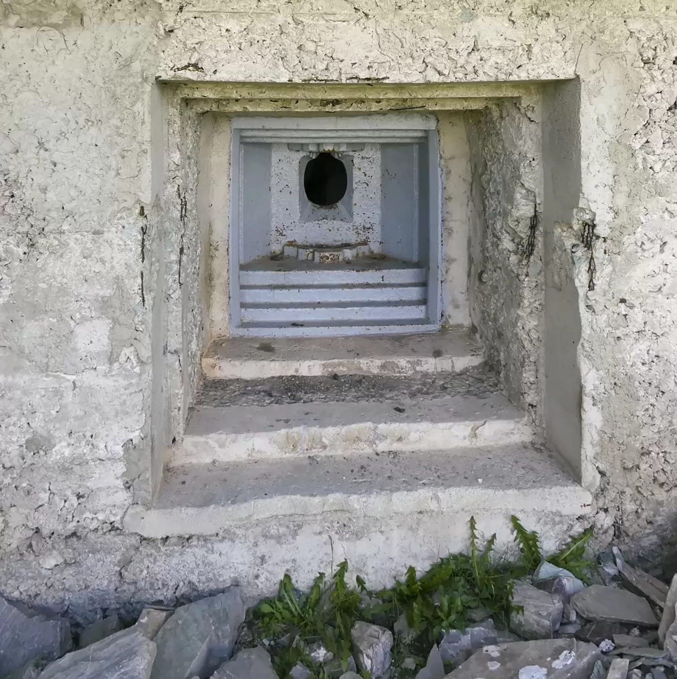 Ligne Maginot - Trémie A2R pour mitrailleuse Hotchkiss (A2R) - Trémie A2R
L'extérieur
Ouvrage du Gondran E