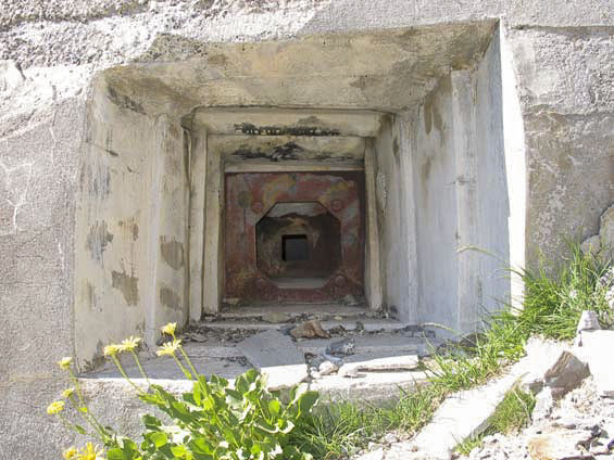 Ligne Maginot - LA ROUE - (Ouvrage d'infanterie) - Le bloc 2
Créneau type A pour FM 24/29