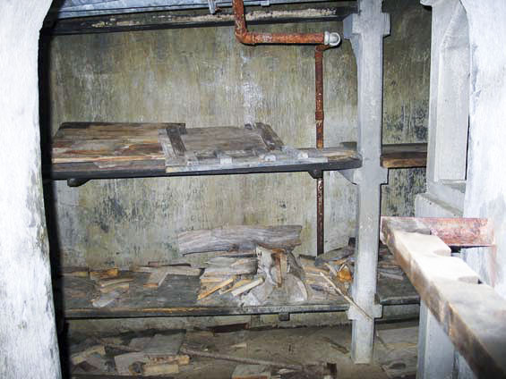Ligne Maginot - LA ROUE - (Ouvrage d'infanterie) - Le casernement souterrain
Du depuis la galerie du bloc 2
