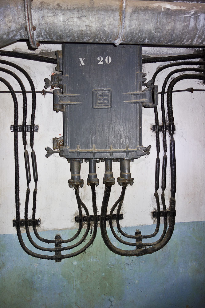 Ligne Maginot - LAVOIR - (Ouvrage d'artillerie) - Entrée des hommes
Répartiteur téléphonique