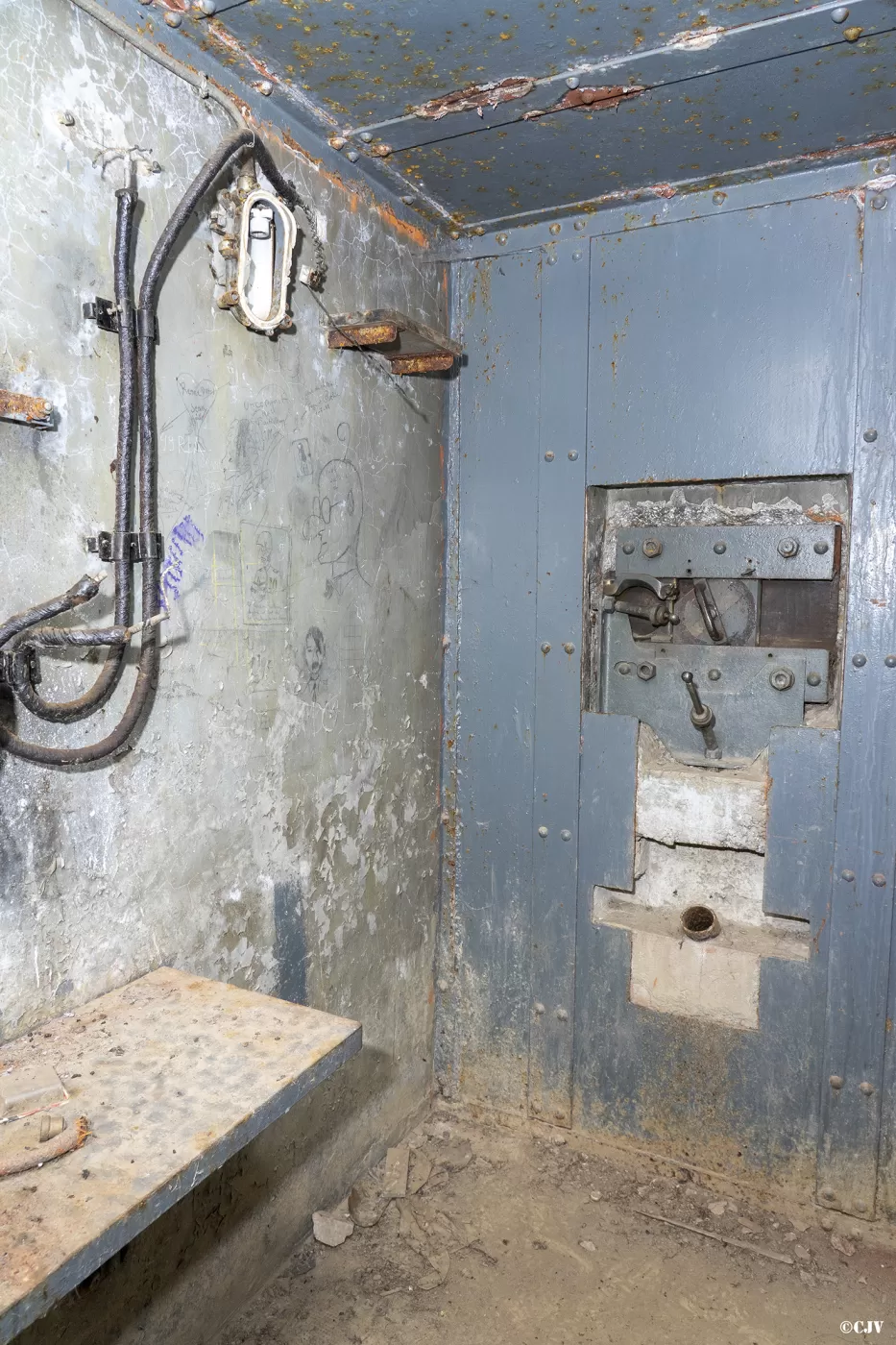 Ligne Maginot - LAVOIR - (Ouvrage d'artillerie) - Entrée des hommes - Lia VERMEULEN