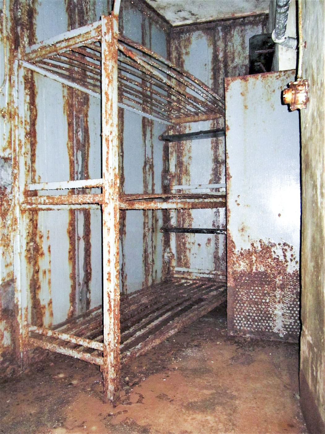 Ligne Maginot - LAVOIR - (Ouvrage d'artillerie) - Bloc 1
Etage inférieur
Chambre des sous-officiers