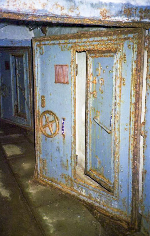 Ligne Maginot - LAVOIR - (Ouvrage d'artillerie) - Bloc 1
Sas étanche isolant le bloc