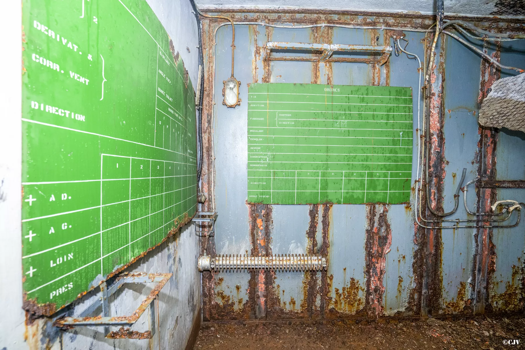 Ligne Maginot - LAVOIR - (Ouvrage d'artillerie) - Bloc 1
Etage inférieur
PC du bloc - Lia VERMEULEN