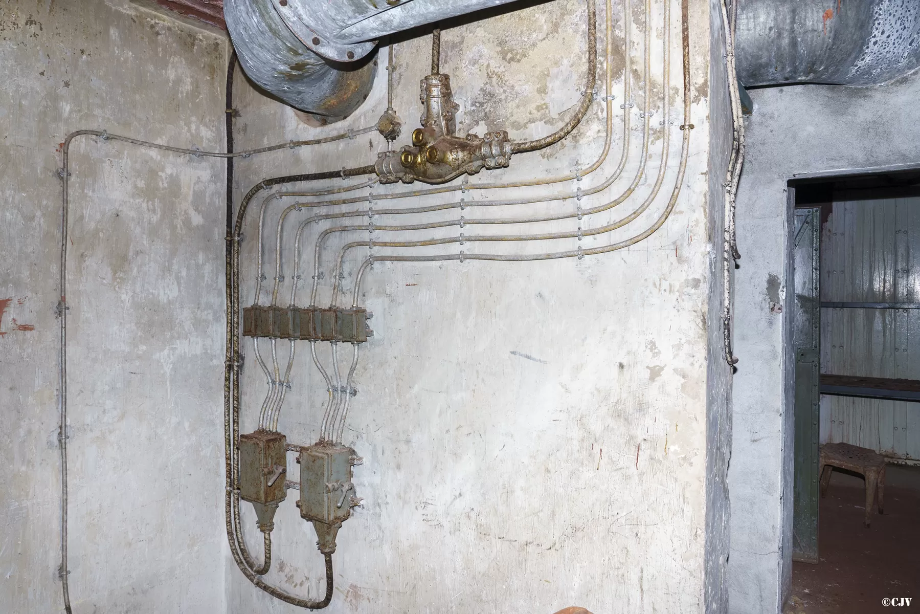 Ligne Maginot - LAVOIR - (Ouvrage d'artillerie) - Bloc 2
Etage supérieur - Lia VERMEULEN