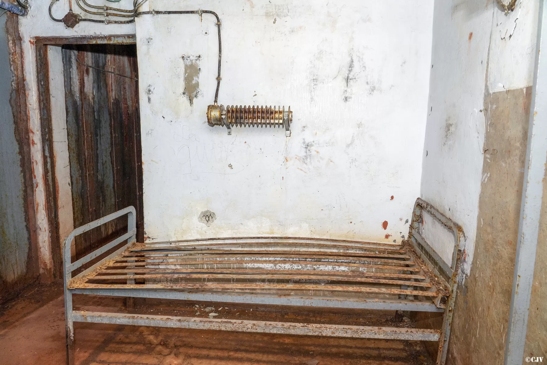 Ligne Maginot - LAVOIR - (Ouvrage d'artillerie) - Bloc 4
L'étage supérieur - Lia VERMEULEN