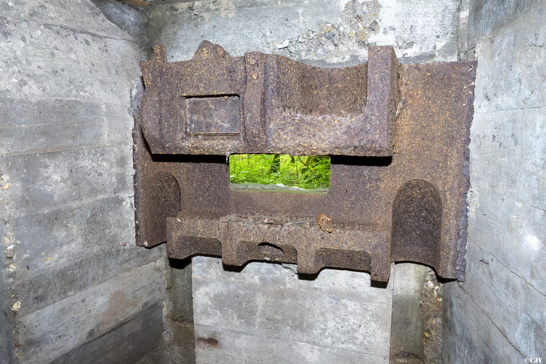 Ligne Maginot - CB440 - PIVELSACKER - (Blockhaus pour canon) - Le trémie - Lia VERMEULEN