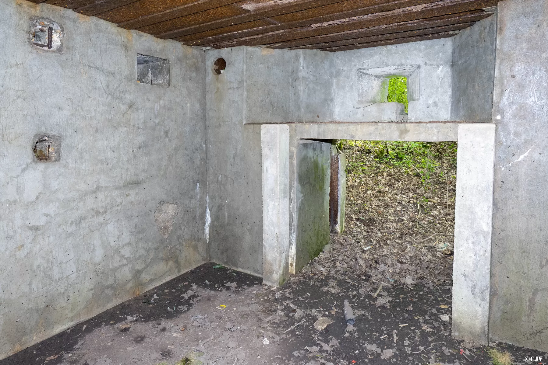 Ligne Maginot - CB440 - PIVELSACKER - (Blockhaus pour canon) - L'entrée pour le canon - Lia VERMEULEN