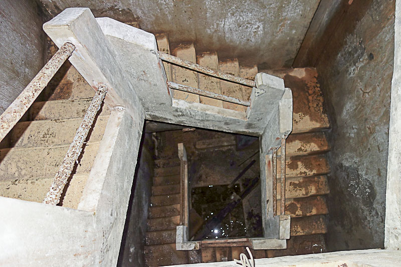 Ligne Maginot - PAS DU ROC - (Ouvrage d'artillerie) - Bloc 1
Les escaliers menant aux étages