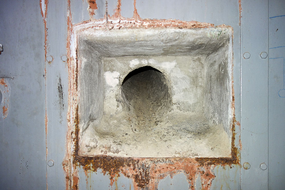Ligne Maginot - PAS DU ROC - (Ouvrage d'artillerie) - Bloc 2
Gros plan du créneau optique