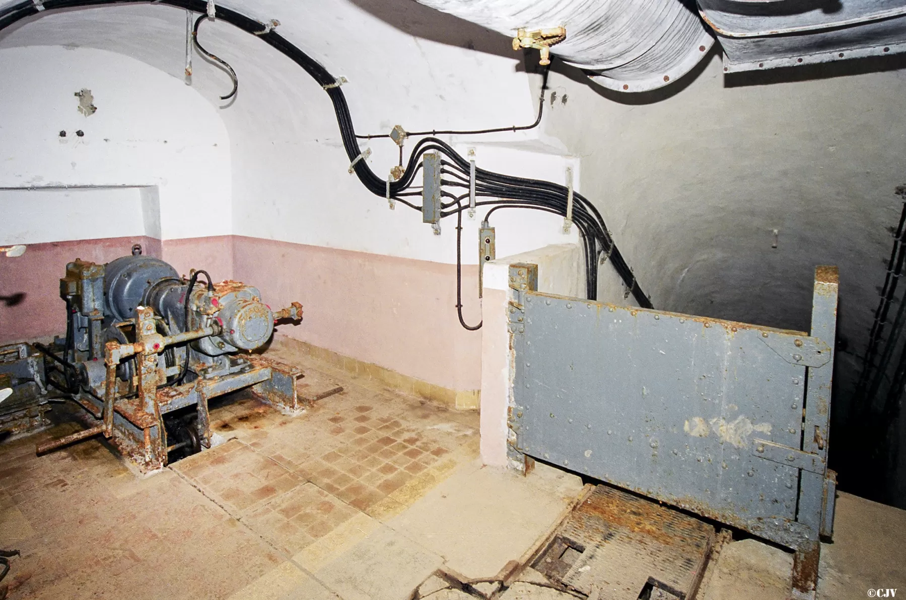 Ligne Maginot - PAS DU ROC - (Ouvrage d'artillerie) - Bloc 3
L'arrivé du plan incline
