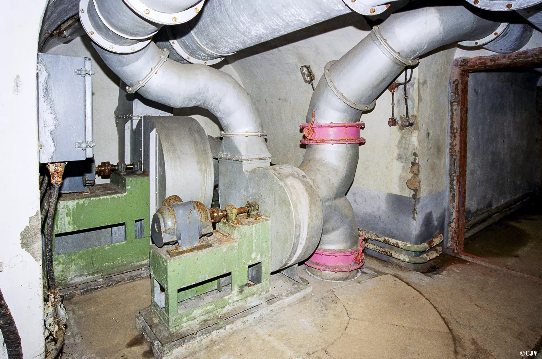 Ligne Maginot - PAS DU ROC - (Ouvrage d'artillerie) - Bloc 3
Ventilation du bloc - Lia VERMEULEN