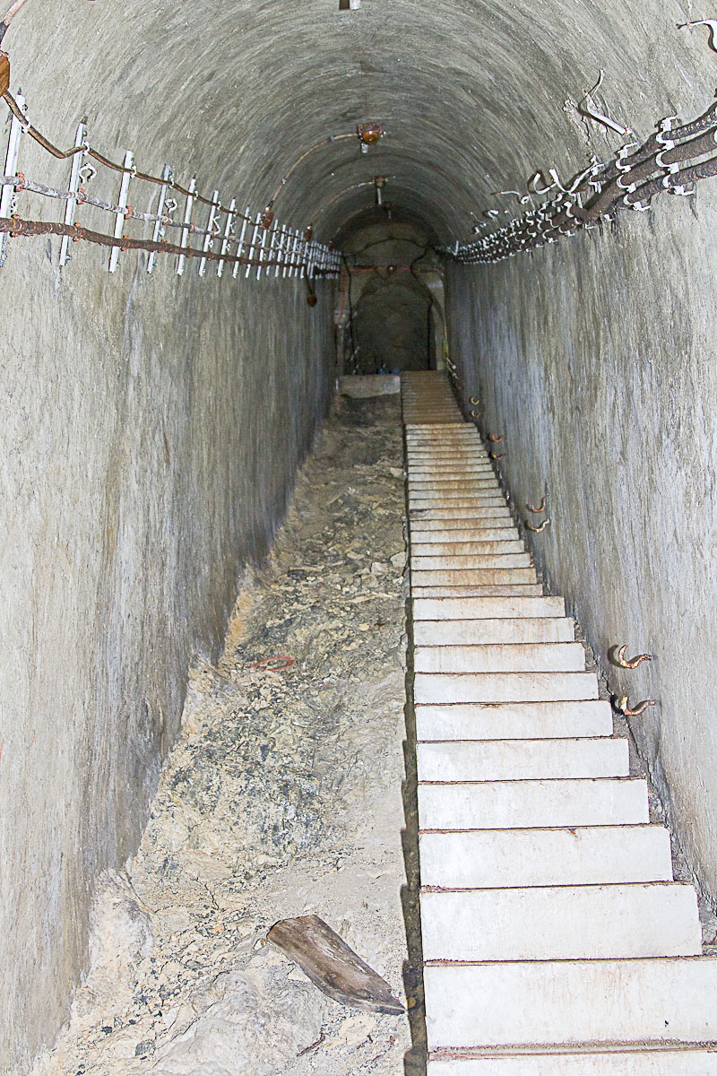 Ligne Maginot - PAS DU ROC - (Ouvrage d'artillerie) - Plan incliné montant vers les blocs 1 et 2