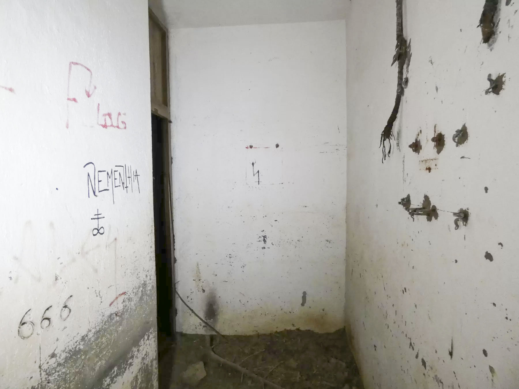 Ligne Maginot - BOIS KARRE - X12 - (Abri) - Le couloir de l'entrée Ouest. - STENGER Mathieu