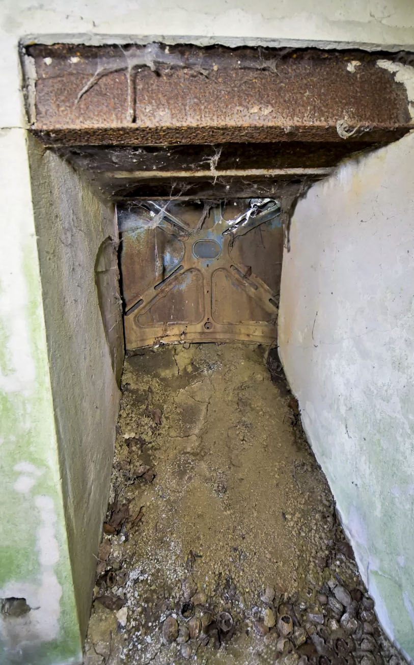 Ligne Maginot - HECKENMUEHLE EST - (Blockhaus pour canon) - Entrée hommes - Ludovic KNAPP