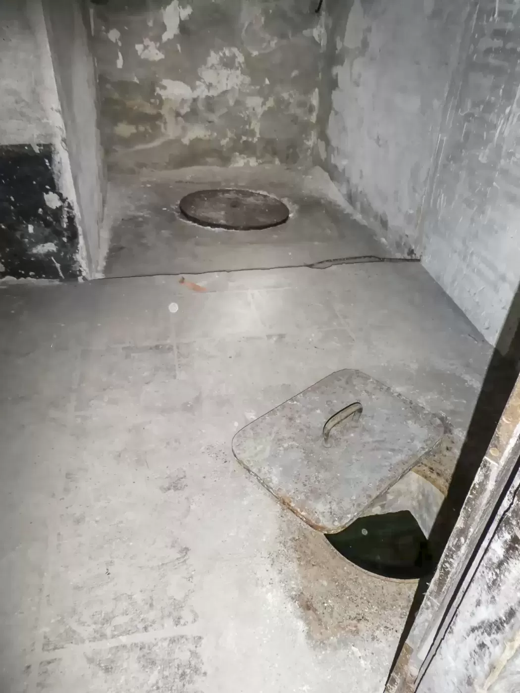 Ligne Maginot - REPLATON (QUARTIER ARC - 71° BAF) - (Position d'artillerie préparée) - Casernement
Citerne d'eau potable - ELLENA Daniel - CUNY Philippe