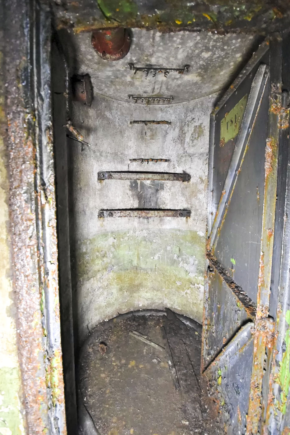 Ligne Maginot - COUME ANNEXE SUD - A32 - (Ouvrage d'infanterie) - Bloc 3
Local TSF - Ludovic KNAPP