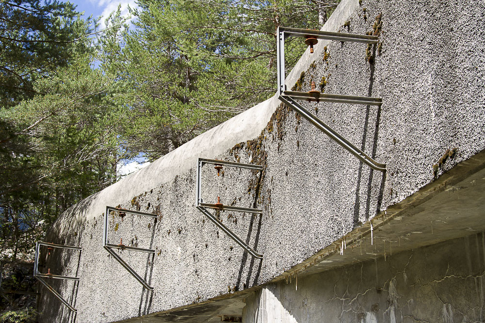 Ligne Maginot - SAINT ANTOINE - (Ouvrage d'artillerie) - Bloc EHM
Supports de l'antenne TSF