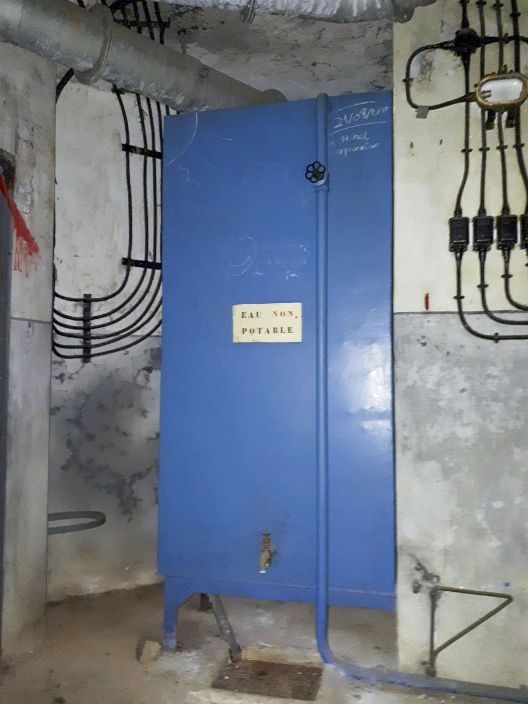 Ligne Maginot - SAINT ANTOINE - (Ouvrage d'artillerie) - Bloc 1
Etage supérieur
Réservoir d'eau