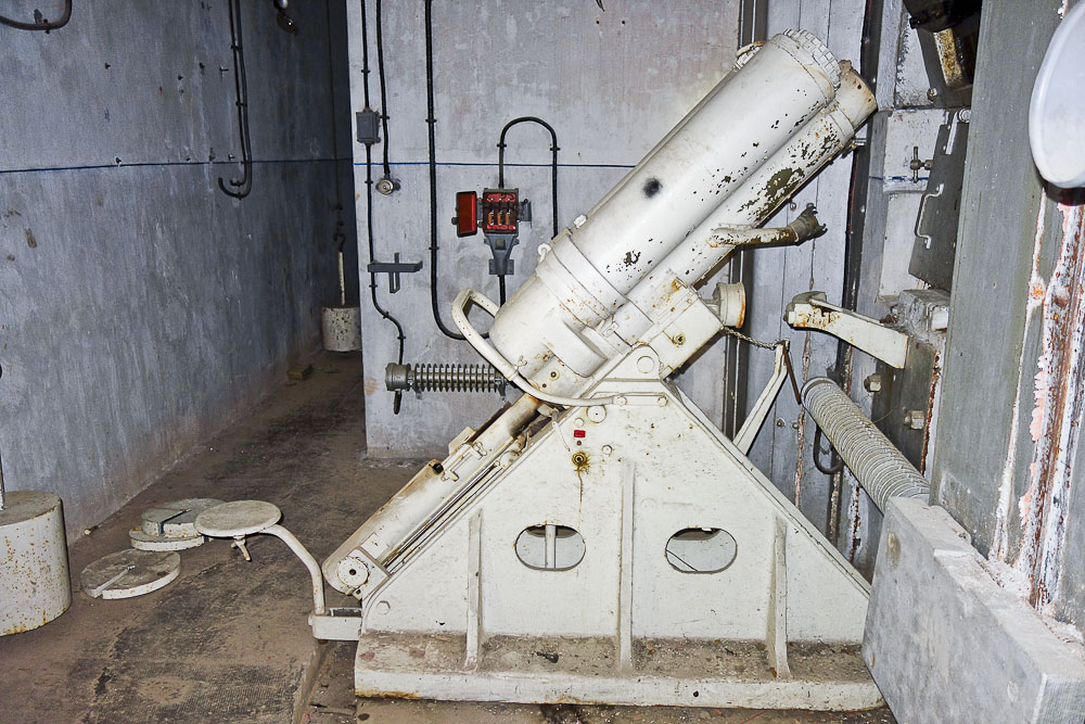 Ligne Maginot - SAINT ANTOINE - (Ouvrage d'artillerie) - Bloc 1
Etage intermédiaire
Chambre de tir Ouest pour mortiers de 81
Mortier de droite