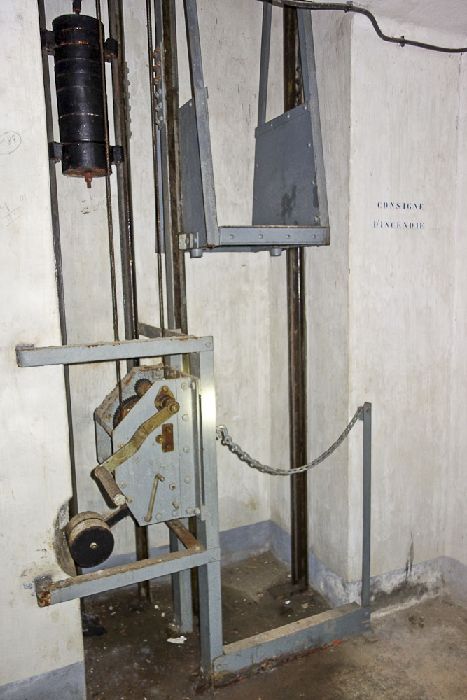 Ligne Maginot - SAINT ANTOINE - (Ouvrage d'artillerie) - Bloc 1
Etage inférieur
Monte-charge pour munitions de 81 non préparés (chambres de tir Est)