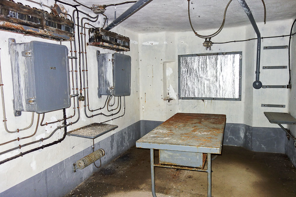Ligne Maginot - SAINT ANTOINE - (Ouvrage d'artillerie) - Bloc 1
Etage inférieur
PC des mortiers de 75