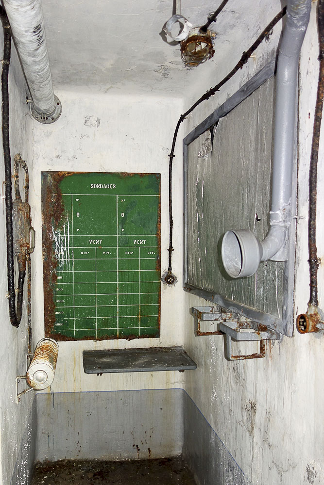 Ligne Maginot - SAINT ANTOINE - (Ouvrage d'artillerie) - Bloc 1
Etage inférieur
PC des mortiers de 81