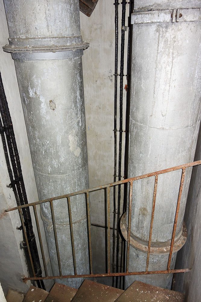 Ligne Maginot - SAINT ANTOINE - (Ouvrage d'artillerie) - Bloc 1
Gaines d'aération dans la cage d'escalier