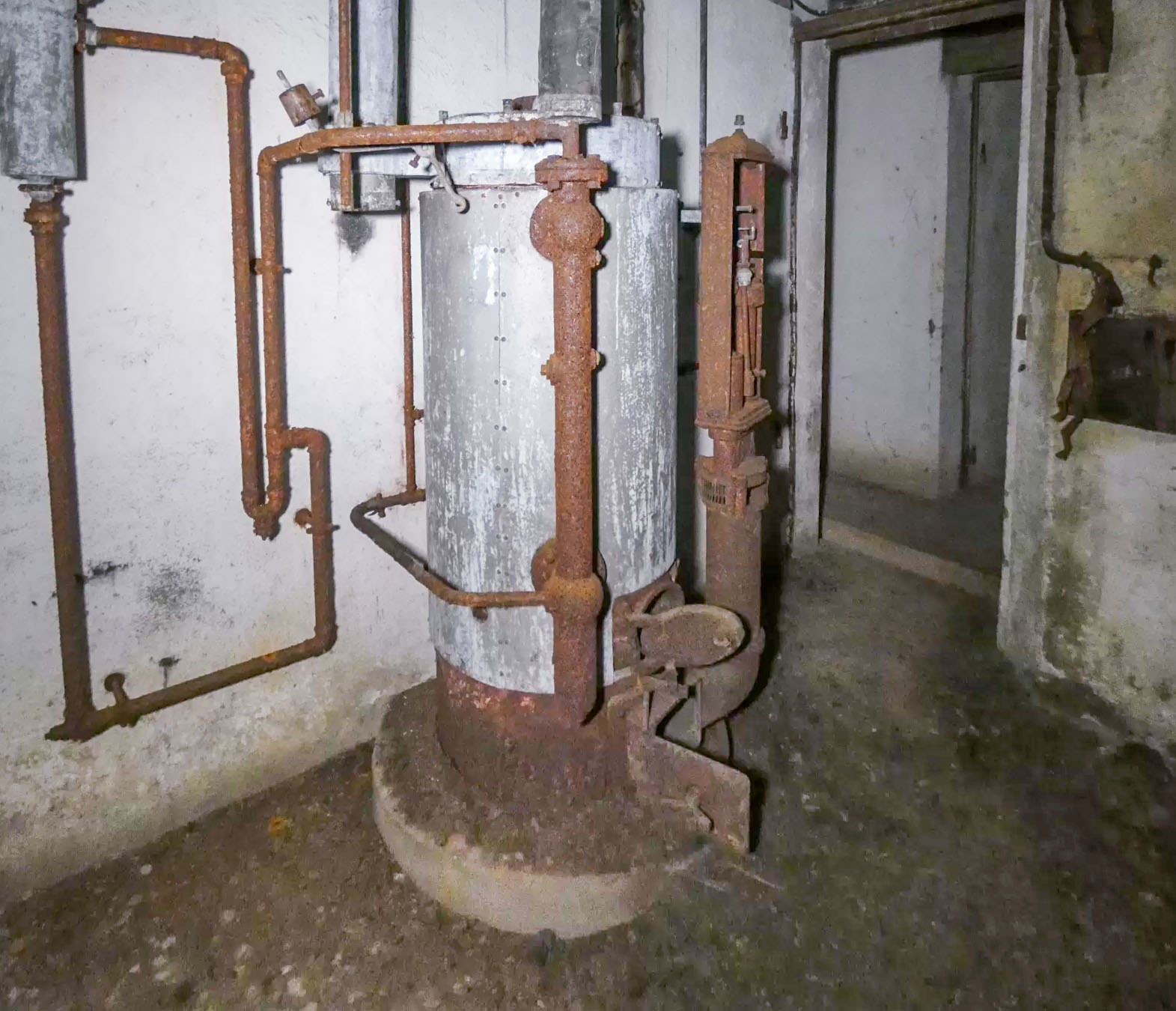 Ligne Maginot - BOIS KARRE - X12 - (Abri) - La chaudière pour le chauffage. - STENGER Mathieu