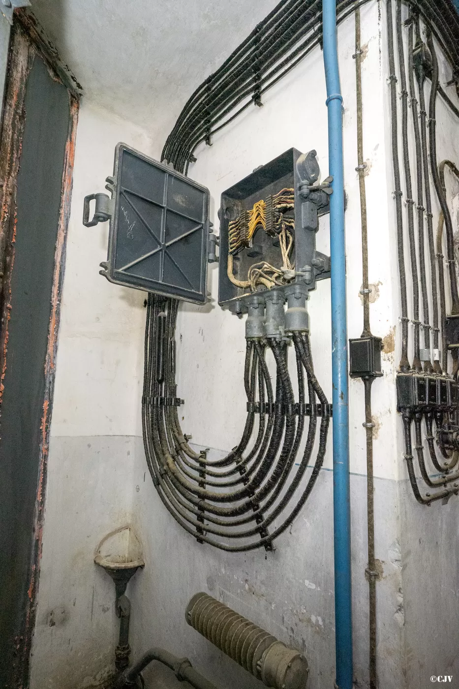 Ligne Maginot - SAINT ANTOINE - (Ouvrage d'artillerie) - Bloc 1
Etage intermédiaire - Lia VERMEULEN