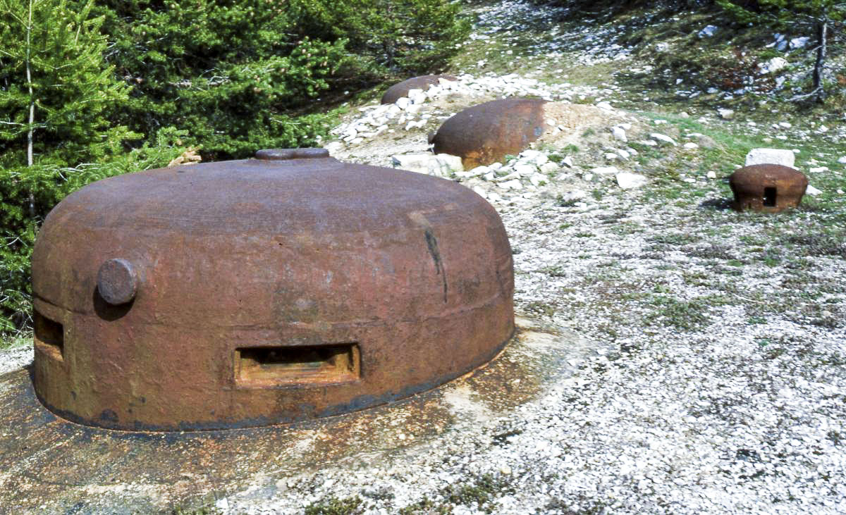 Ligne Maginot - SAINT ANTOINE - (Ouvrage d'artillerie) - Bloc 2
La cloche observatoire d'artillerie VDP (Vision Directe et Périscopique)