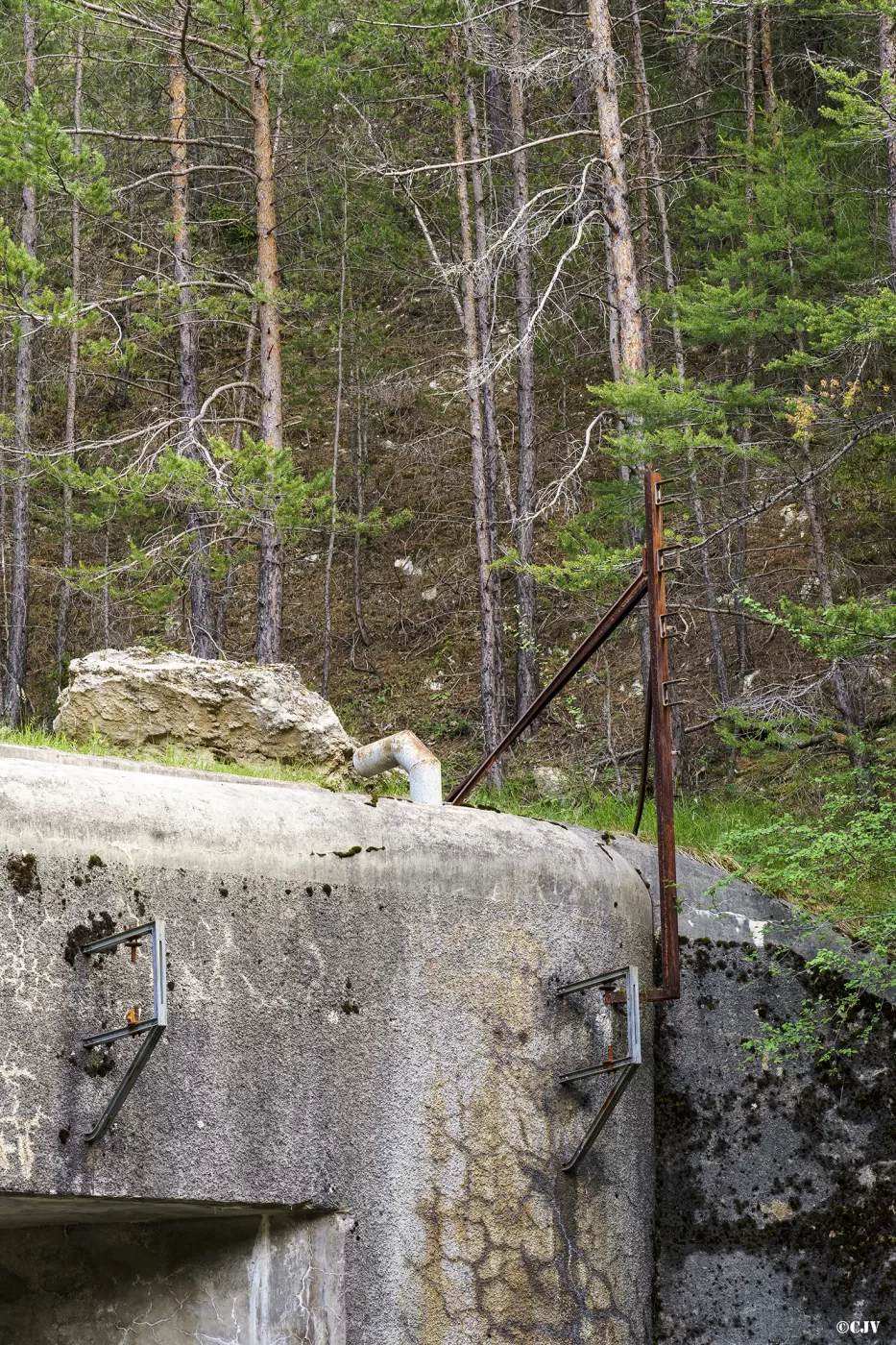 Ligne Maginot - SAINT ANTOINE - (Ouvrage d'artillerie) - Bloc EMH
L’évacuation des gaz de combustion depuis que la cheminée est fermé  - Lia VERMEULEN