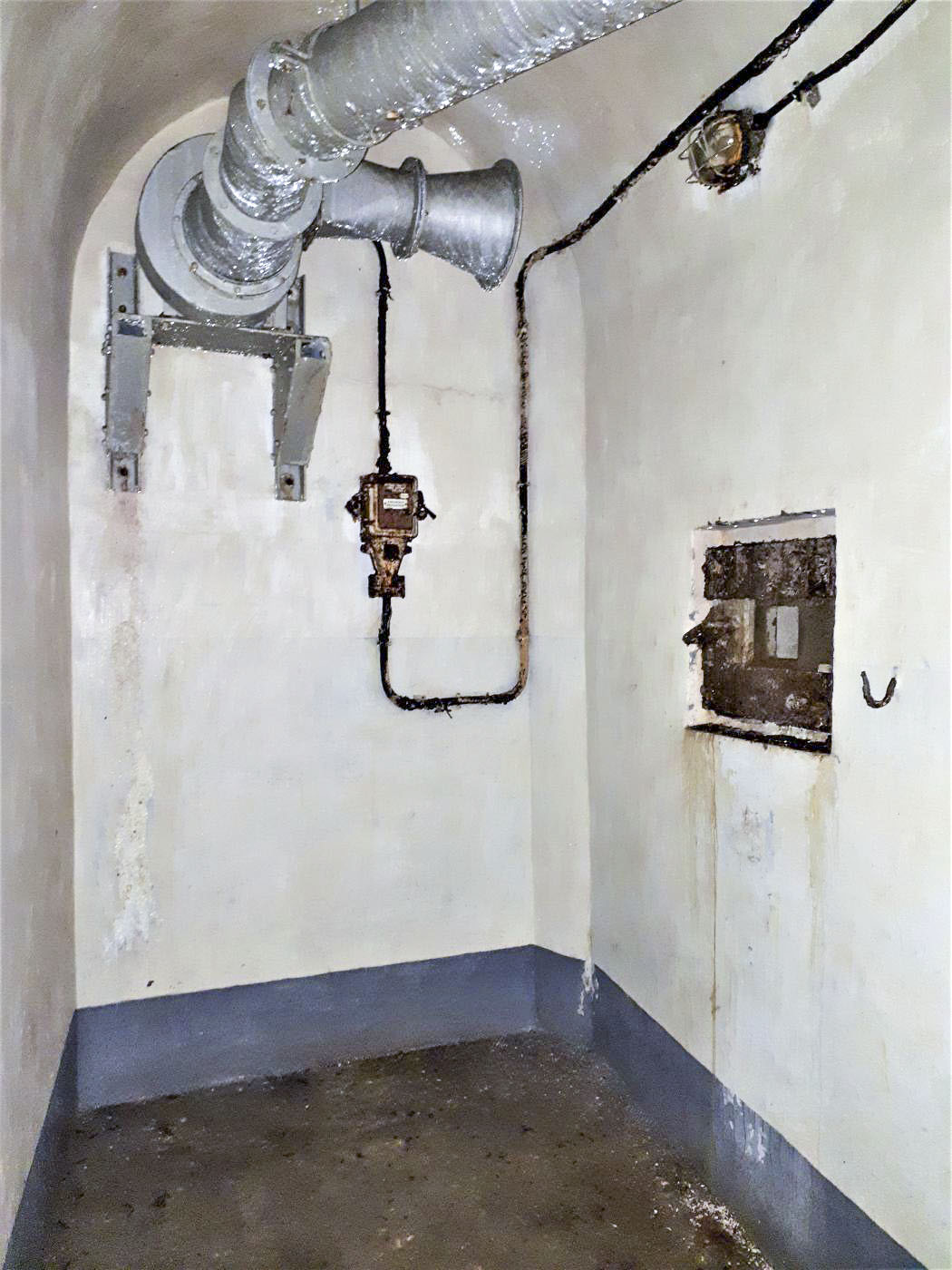 Ligne Maginot - SAINT ANTOINE - (Ouvrage d'artillerie) - Bloc EHM
Blockhaus de défense intérieur