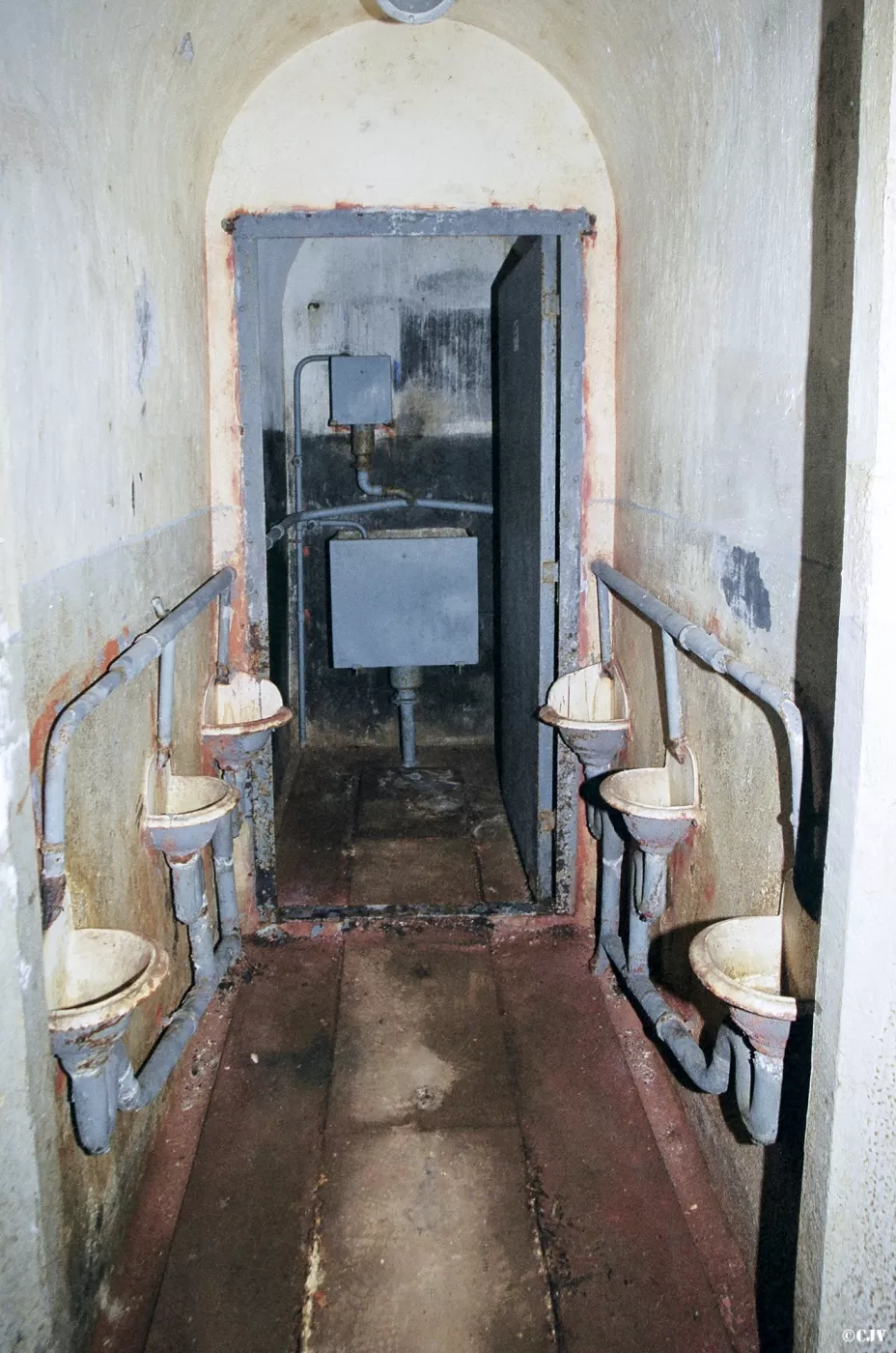 Ligne Maginot - SAINT ANTOINE - (Ouvrage d'artillerie) - Urinoirs
