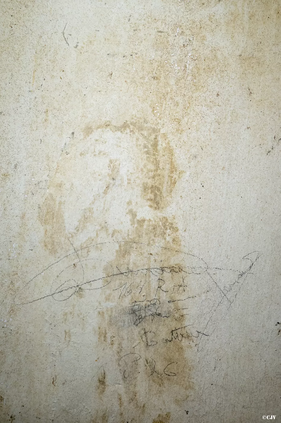 Ligne Maginot - SAINT ANTOINE - (Ouvrage d'artillerie) - Chambrée pour la troupe
Écriture
164 RA - Lia VERMEULEN