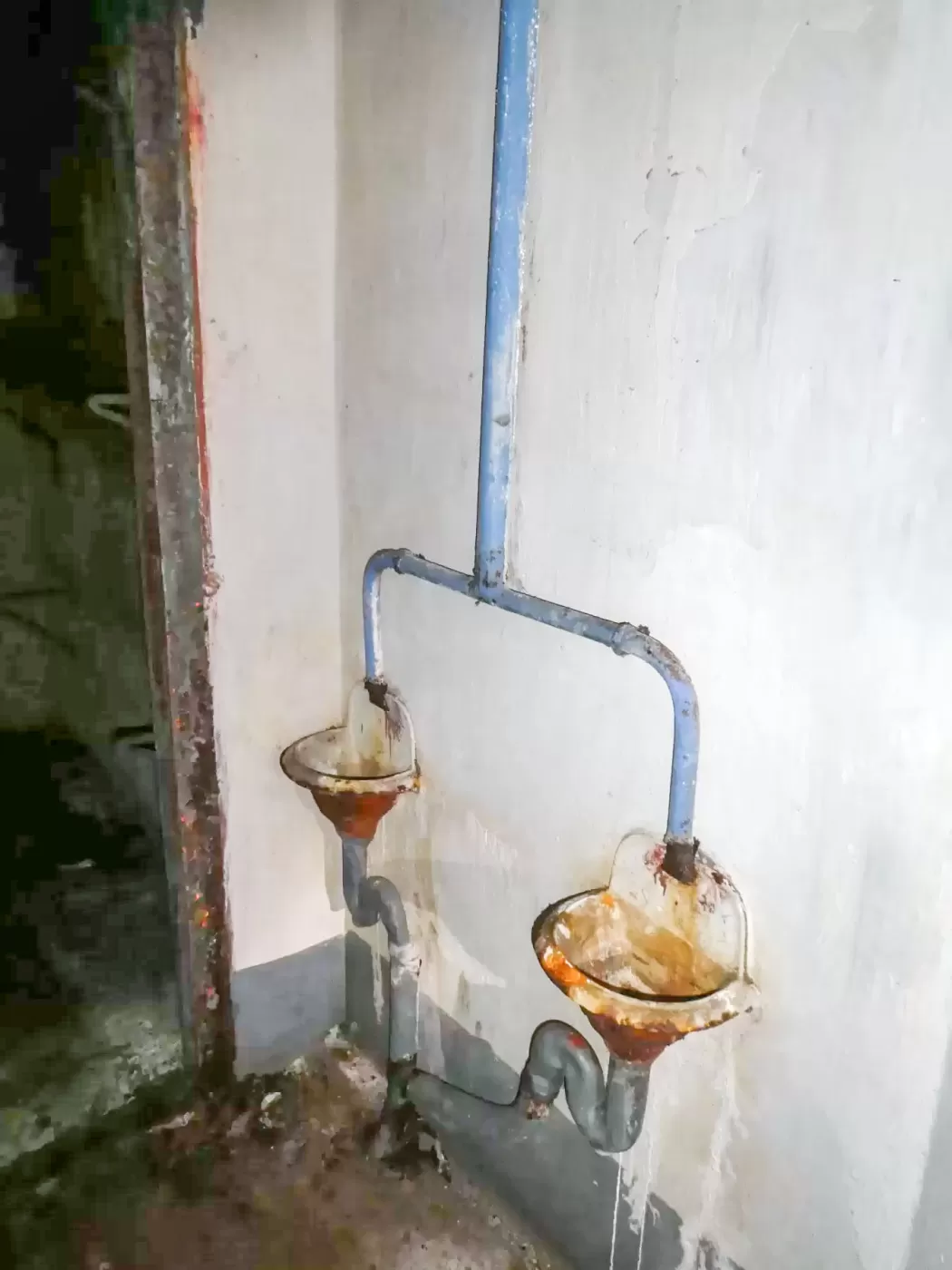 Ligne Maginot - SAINT ANTOINE - (Ouvrage d'artillerie) - Urinoirs - ELLENA Daniel - CUNY Philippe