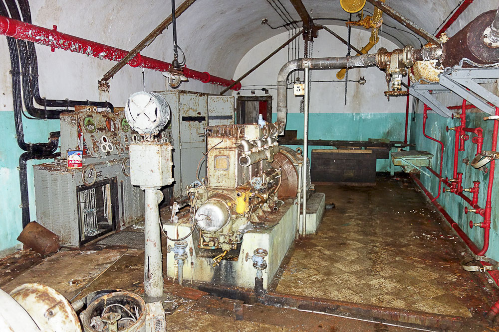 Ligne Maginot - SAINT ANTOINE - (Ouvrage d'artillerie) - L'usine électrique
Groupes électrogènes à moteur Alsthom